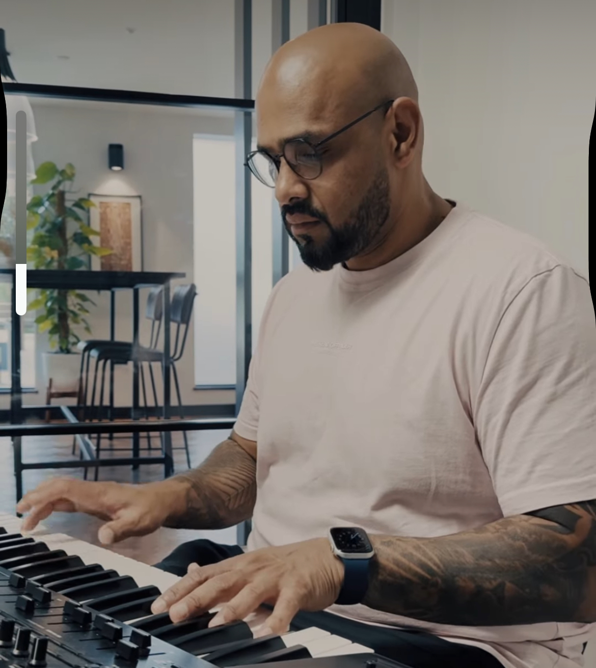 Chris - Keyboard